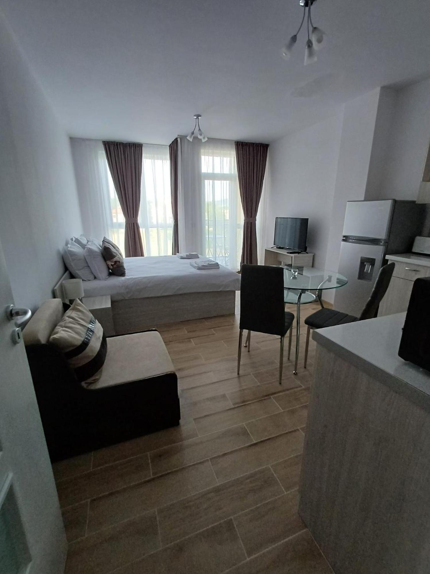 Апартамент - Студио Престиж 2 Hisarea Exterior foto